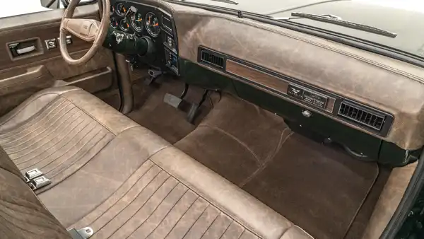 1977 Chevy K10_18 Passenger Side Interior