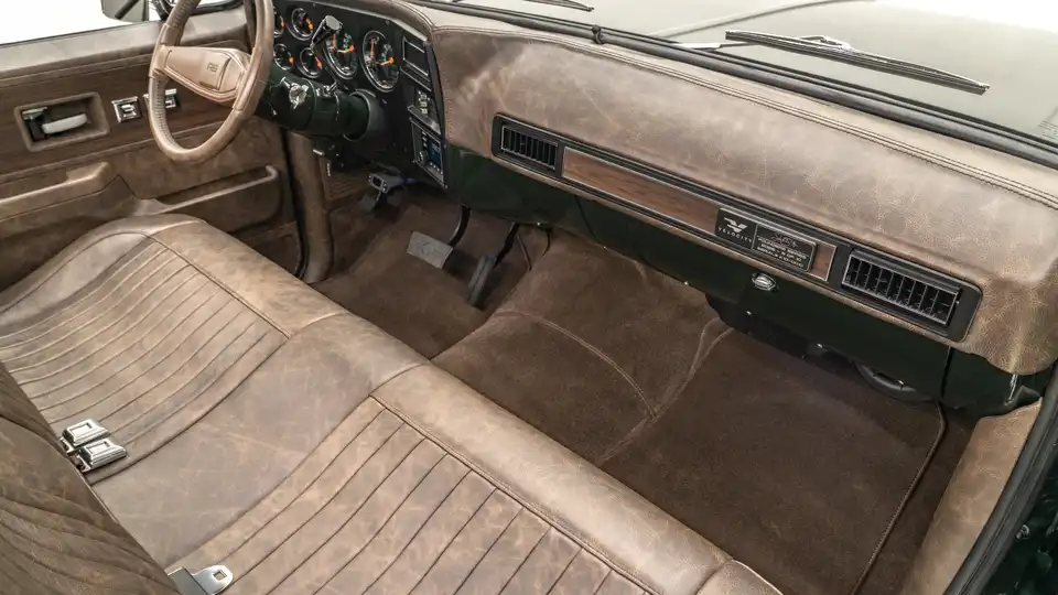 1977 Chevy K10_18 Passenger Side Interior
