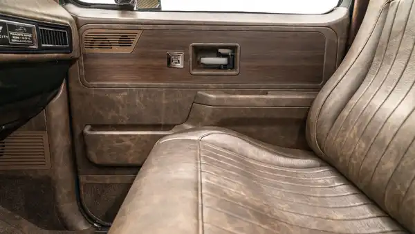 1977 Chevy K10_19 Interior