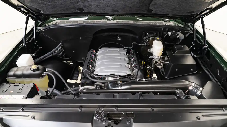 1977 Chevy K10_26 5.0L Ford Coyote Engine