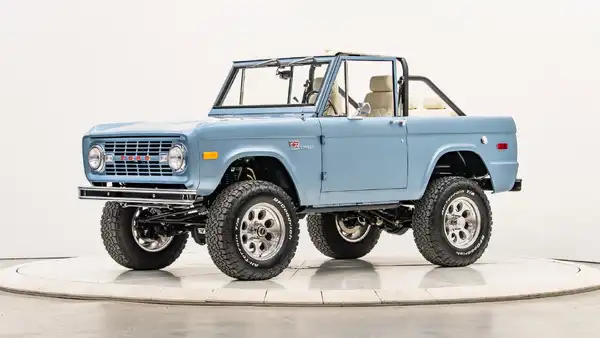 1968 Ford Bronco_3 Drivers Side Front 3.4