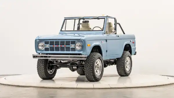 1968 Ford Bronco_4 Drivers Side Front 