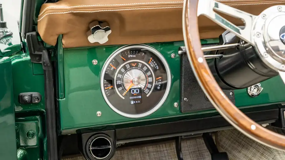 1974 Ford Bronco For Sale_15 Dakota Digital Gauges