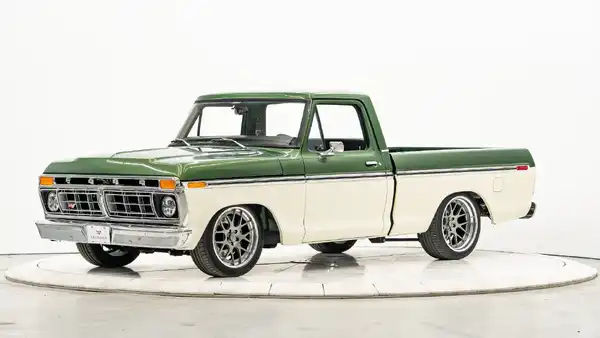 1974 Vintage Ford F100 For Sale_3 Drivers Side Front 3.4