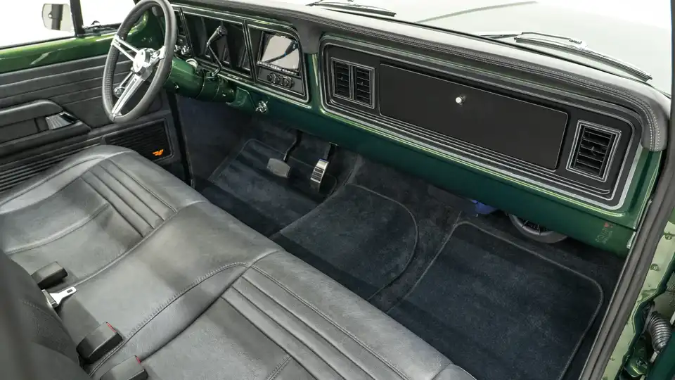 1974 Vintage Ford F100 For Sale_18 Passenger Side Interior