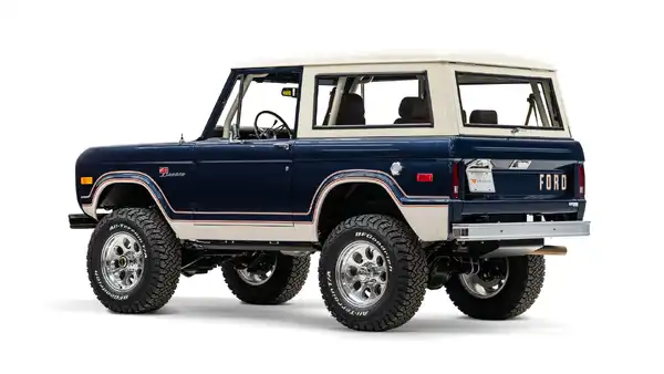 1976 Classic Ford Bronco_13 Driver Side Rear 3.4
