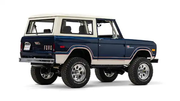 1976 Classic Ford Bronco_9 Passenger Side Rear 3