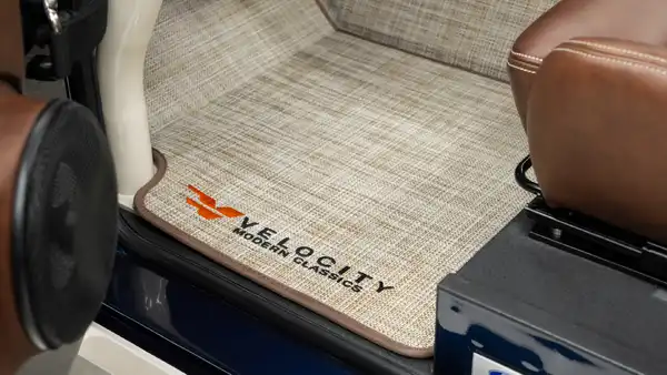 1976 Classic Ford Bronco_17 Front Interior