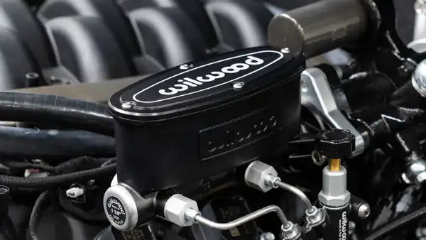1976 Classic Ford Bronco_28 V8 Coyote Engine