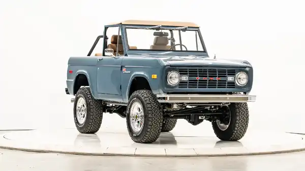 1970 Classic Ford Bronco For Sale_6 Passenger Side Front 