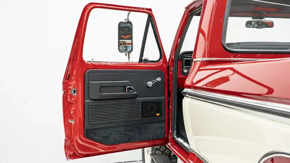 1977 Classic Ford F250 Dentside For Sale_17 Front Interior