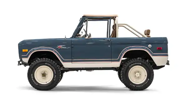 1974 Classic Ford Bronco_2 Drivers Side 