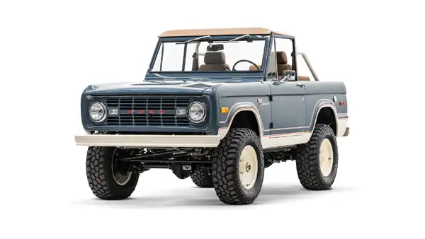 1974 Classic Ford Bronco_4 Drivers Side Front 