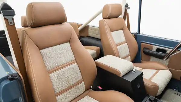 1974 Classic Ford Bronco_19 Passenger Side Interior