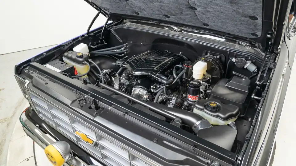 1974 Chevy K10_27 6.2L LT1 Engine