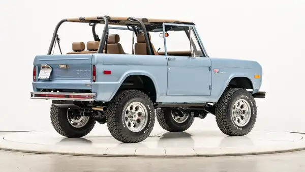 1974 Classic Ford Bronco_9 Passenger Side Rear 3