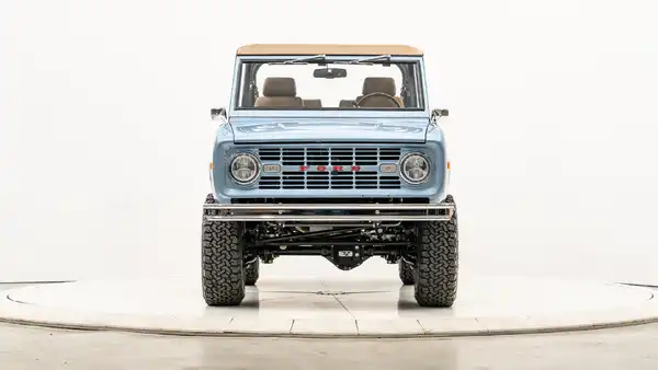 1974 Classic Ford Bronco_5 Front