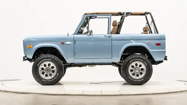 1974 Classic Ford Bronco_2 Drivers Side 