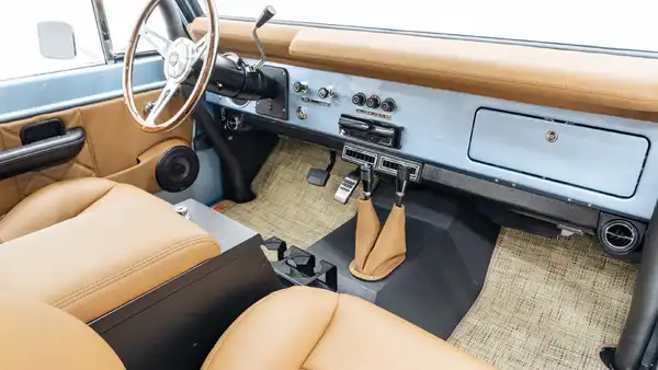 1974 Classic Ford Bronco_18 Passenger Side Interior