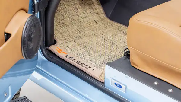 1974 Classic Ford Bronco_17 Front Interior