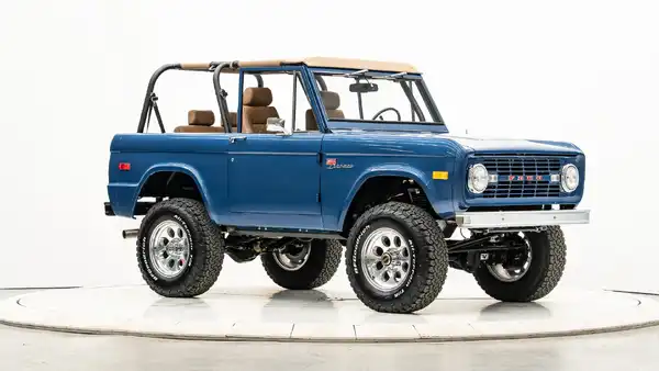 1971 Ford Bronco For Sale_7 Passenger Side Front  3.4