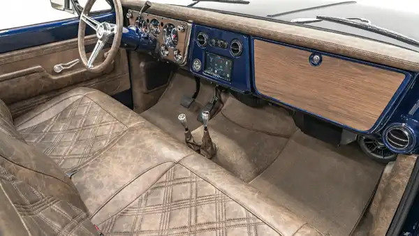 1972 Chevy K10_18 Passenger Side Interior