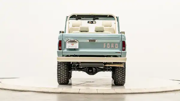 1975 Ford Bronco For Sale_11 Rear Tailgate
