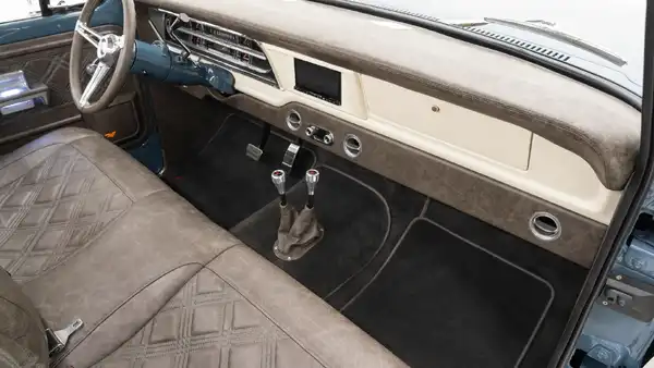 1971 Classic Ford F250_20 Passenger Side Interior
