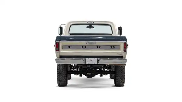 1971 Classic Ford F250_11 Rear Tailgate
