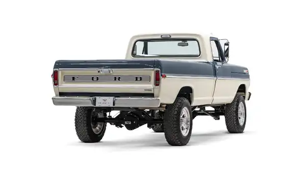 1971 Classic Ford F250_10 Passenger Side Rear