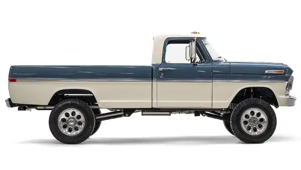 1971 Classic Ford F250_8 Passenger Side
