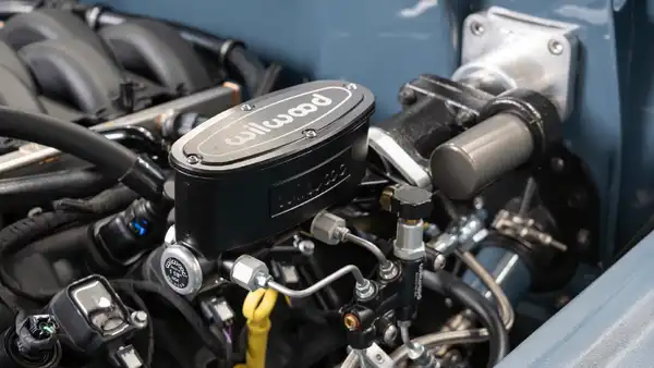 1971 Classic Ford F250_35 Engine Bay