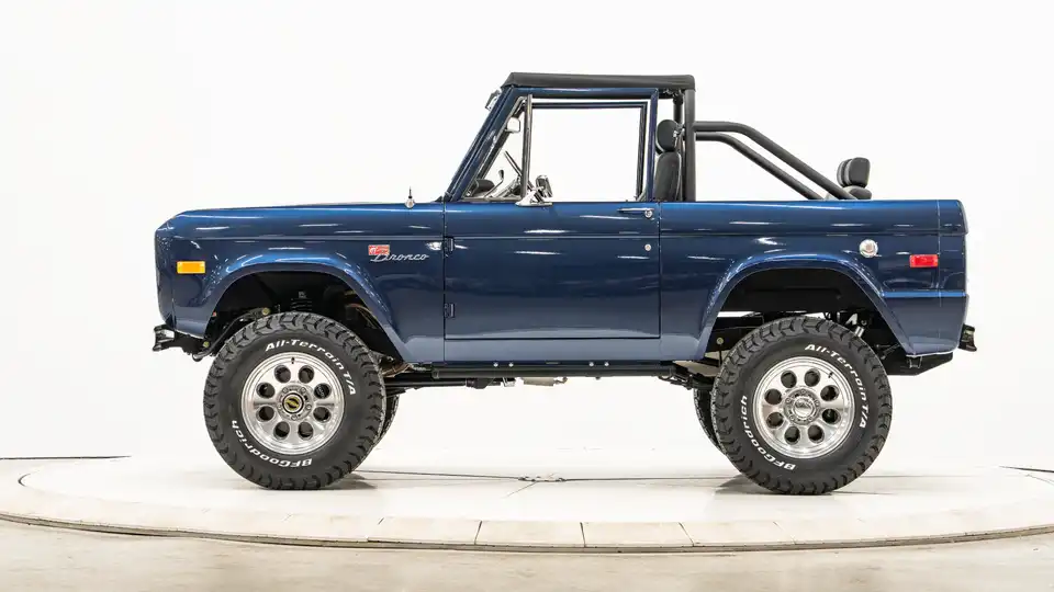 1972 Classic Ford Bronco_2 Drivers Side 