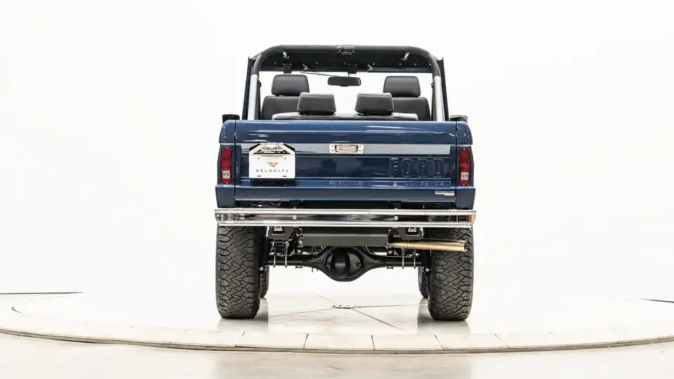 1972 Classic Ford Bronco_11 Rear Tailgate