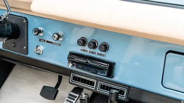 Classic Ford Bronco 2928_20 Interior