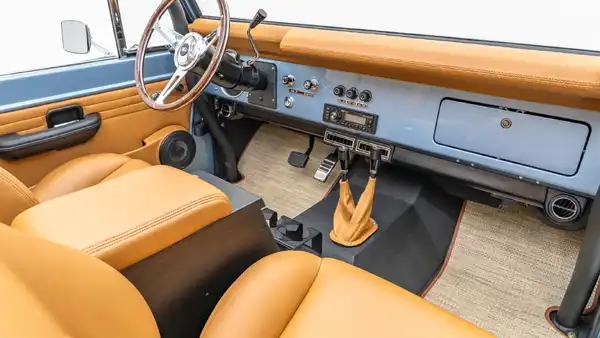 1973 Classic Ford Bronco_18 Passenger Side Interior