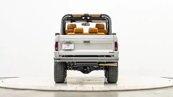 1975 Black Ford Bronco_11 Rear Tailgate