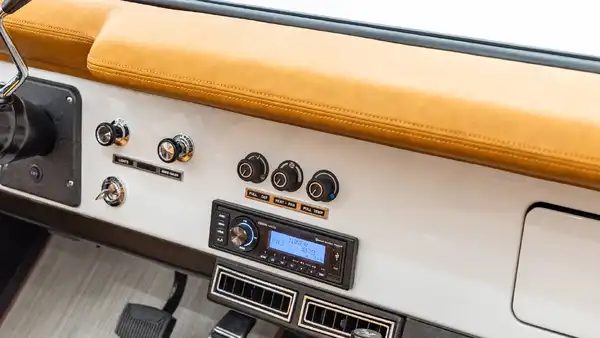 1975 Black Ford Bronco_19 Interior