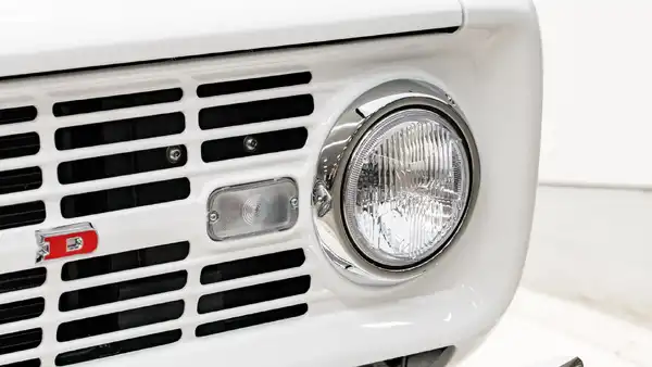 1975 Black Ford Bronco_23 Exterior 