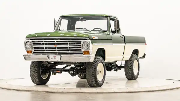Classic Ford F150 For Sale_4 Drivers Side Front 