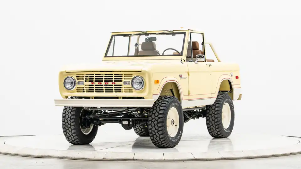 1972 Ford Bronco For Sale_4 Drivers Side Front 