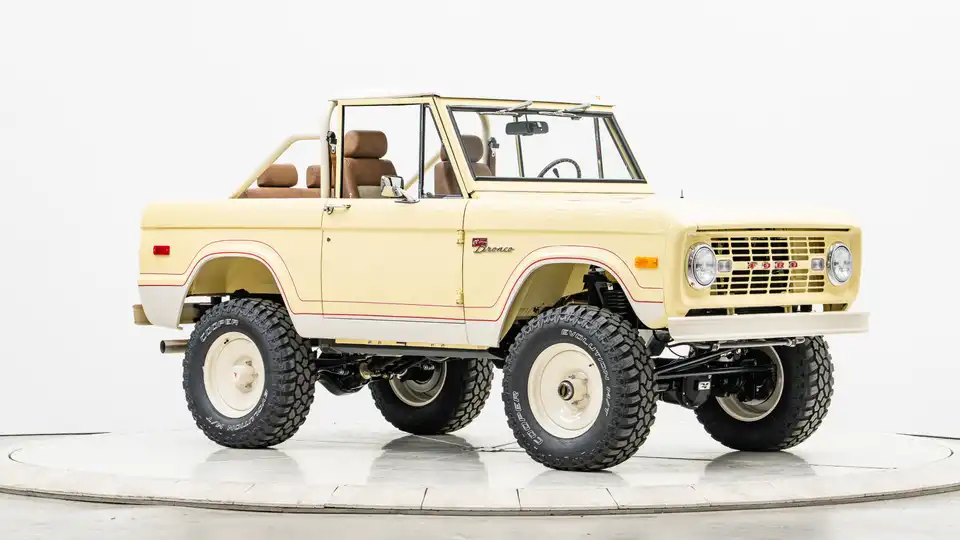 1972 Ford Bronco For Sale_7 Passenger Side Front  3.4