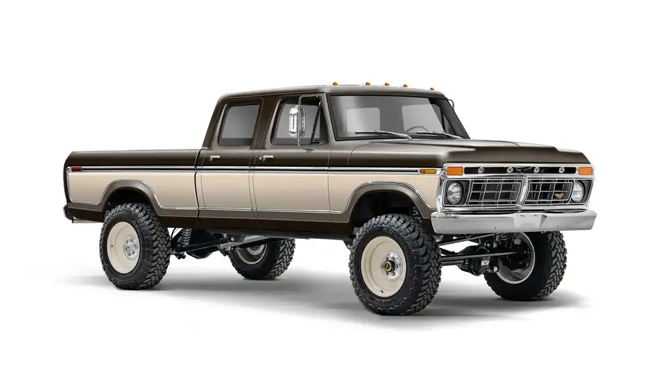 F250 Crew Cab_3.4 View_Dark Brown Met And Off White_063025