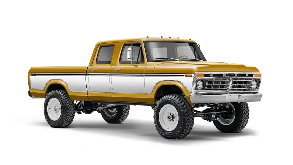 F250 Crew Cab_3.4 View_Chrome Yellow And White_063025