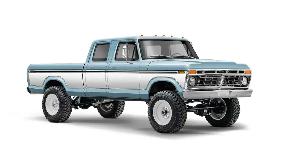 F250 Crew Cab_3.4 View_Light Blue And White_063025