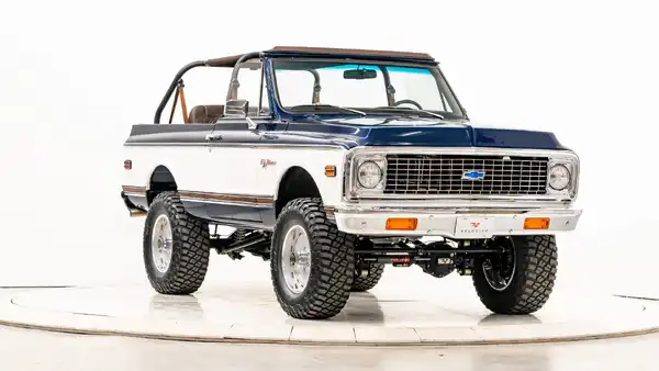 1970 Classic K5 Blazer_6 Passenger Side Front 