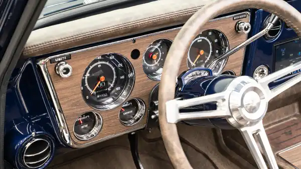 1970 Classic K5 Blazer_15 Dakota Digital Gauges