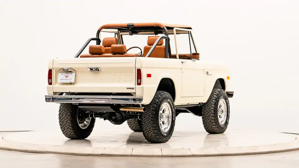 1974 Classic Ford Bronco_10 Passenger Side Rear