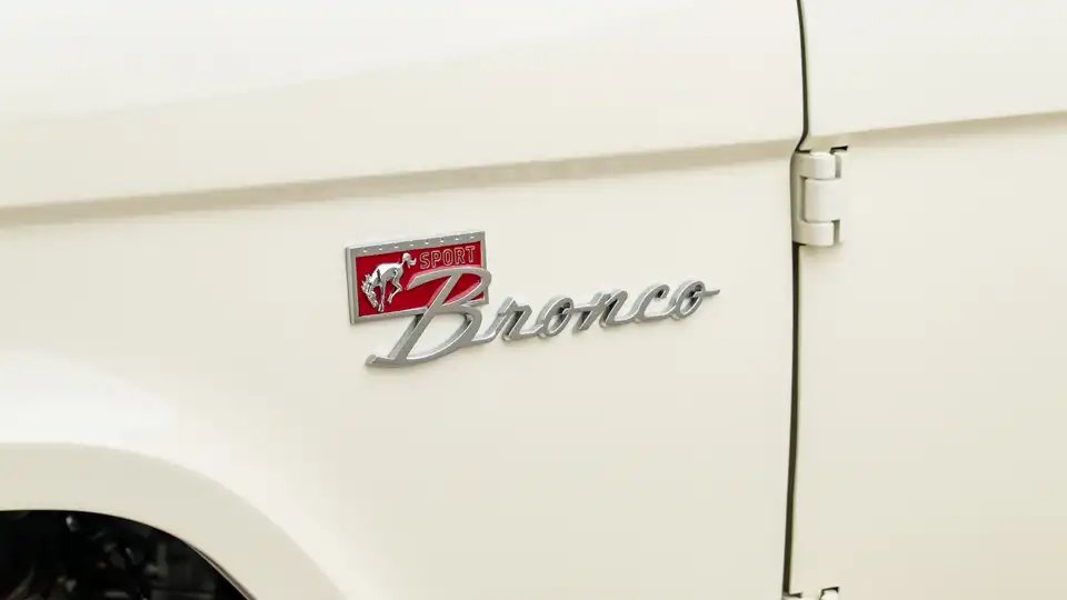 1974 Classic Ford Bronco_25 Exterior 