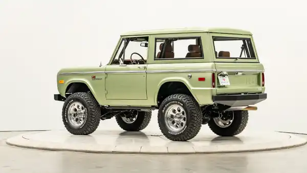 1970 Classic Ford Bronco_13 Driver Side Rear 3.4